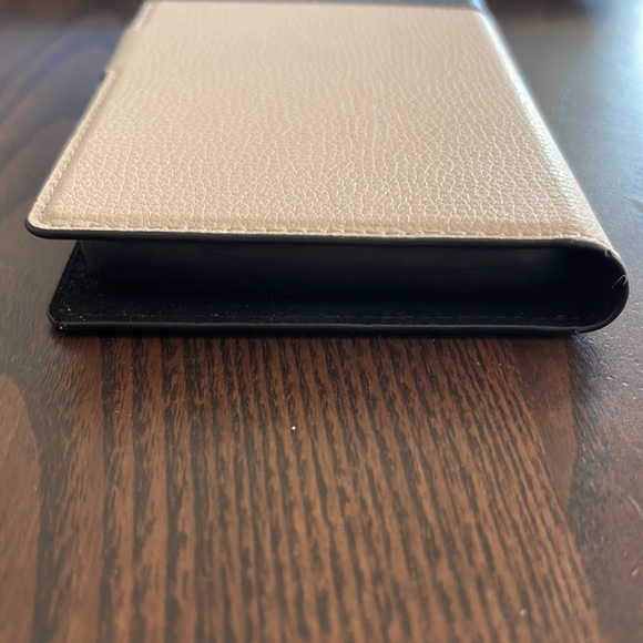 Kate Spade iPhone Case - Picture 4 of 8